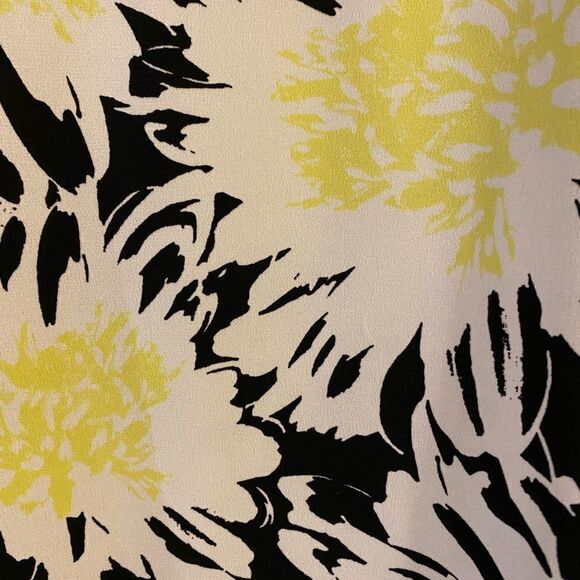 🌺3 for $30🌺Vince Camuto Stretchy Tank Top, size S. (S44) - Picture 3 of 6